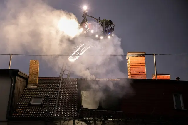 Rauchschwaden über dem Haus | Foto: Polizei