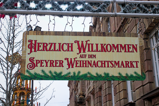 Herzlich Willkommen auf dem Speyrer Weihnachtsmarkt | Foto: Cornelia Bauer