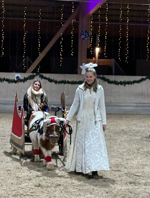 weihnachtlicher Besuch 2024 | Foto: Carolin Gross