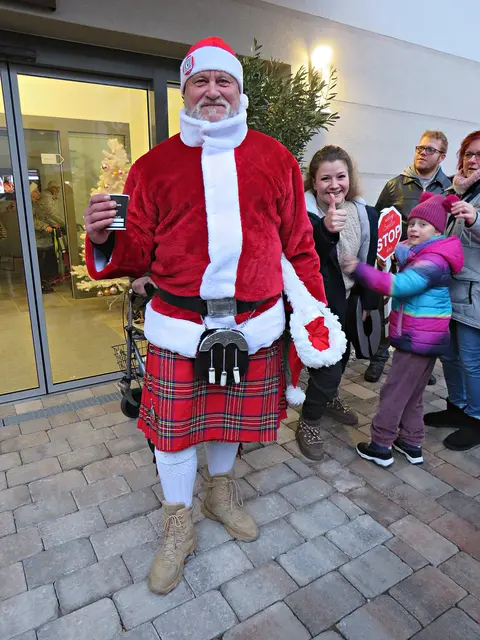 Im Kilt mit dabei | Foto: Brigitte Melder