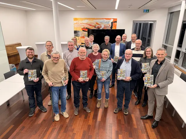Vorstellung des neuen Heimatjahrbuchs des Landkreises in den Räumlichkeiten der Sparkasse Kaiserslautern | Foto: Reiner Voß/view