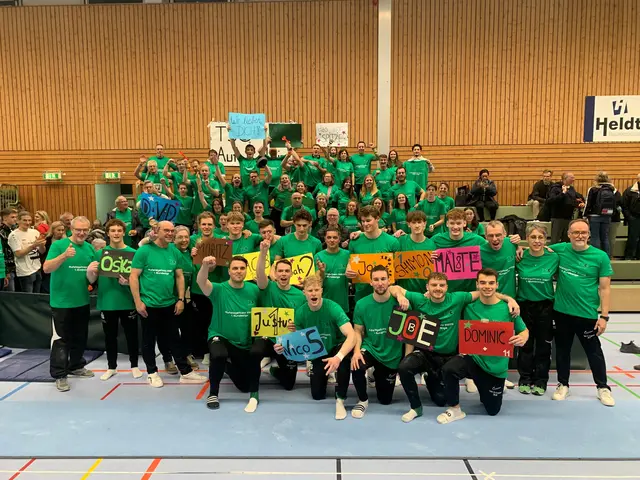 Teams und Fans nach dem Wettkampf | Foto: Bohlander