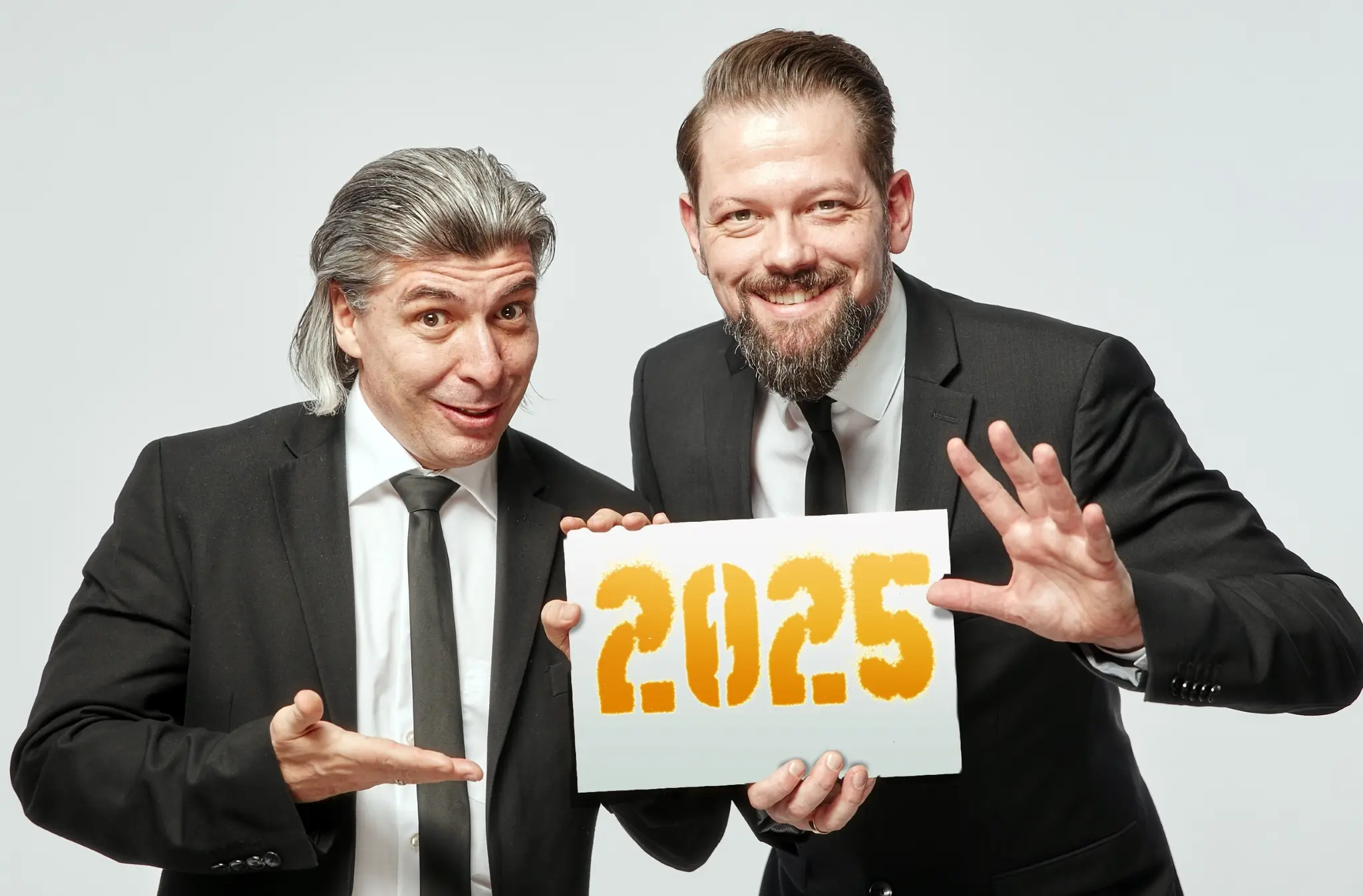 Gewinnspiel-ONKeL-fISCH-blickt-in-Kandel-zur-ck-Satirisch-durchs-alte-Jahr-2025