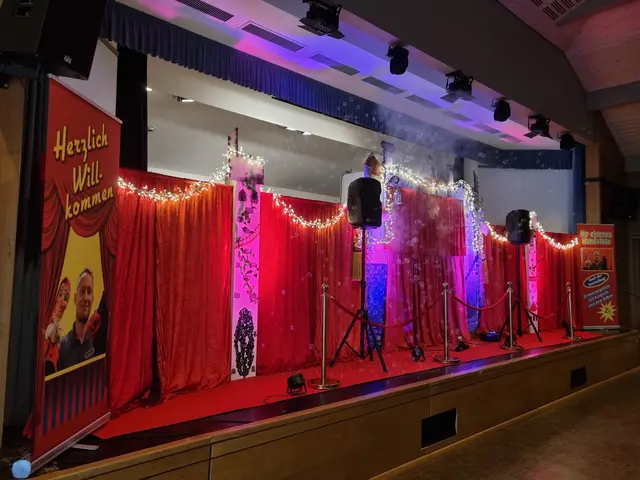 Der Puppenpalast bringt seine aufwendig gestaltete, nostalgische Märchenbühne in Kürze zu zwei Gastspielen in die Nordpfalz | Foto: Horst Ruhland/gratis