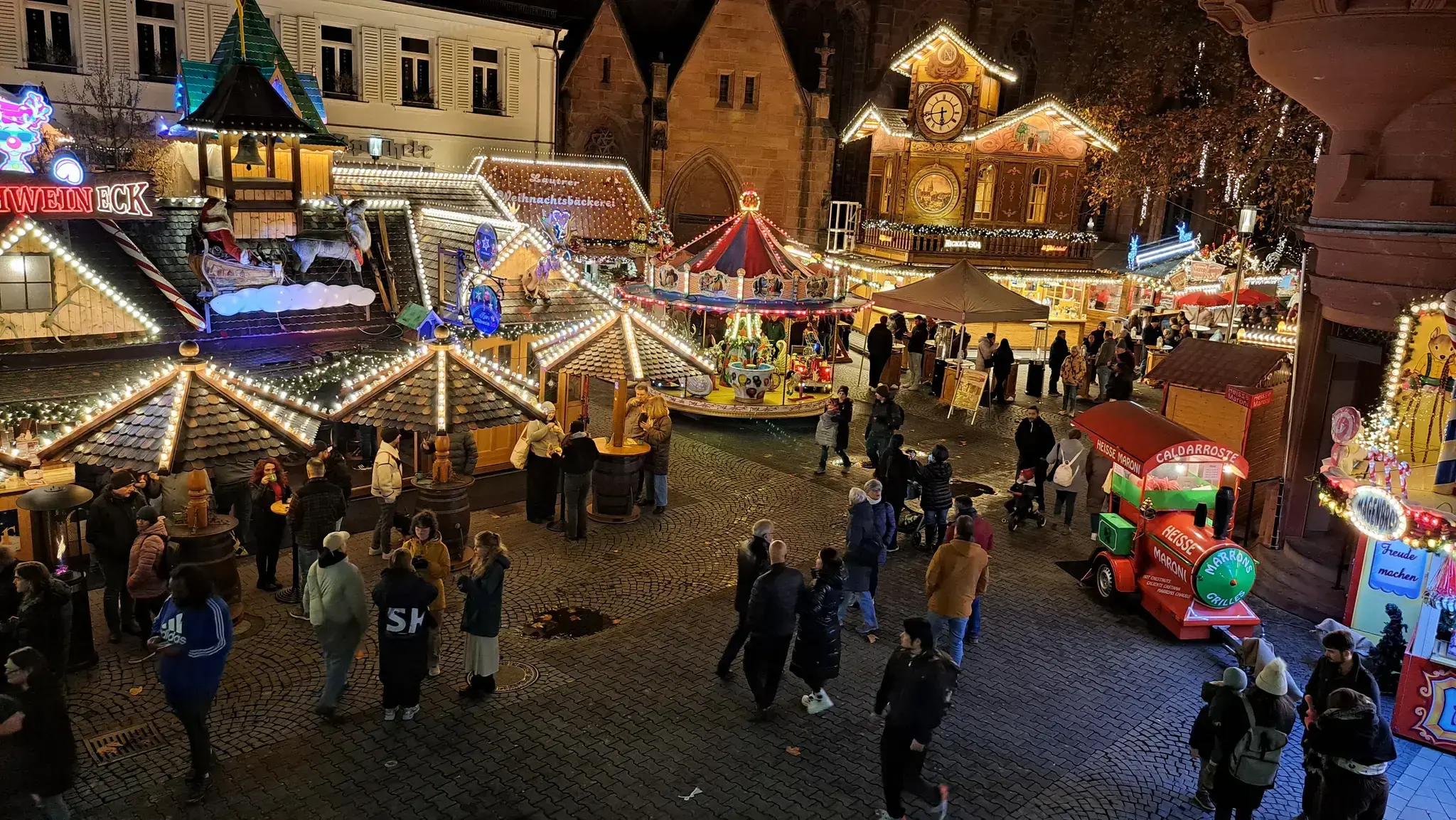-1-Lautrer-Adventssingen-Weihnachtssingen-auf-dem-Lautrer-Weihnachtsmarkt