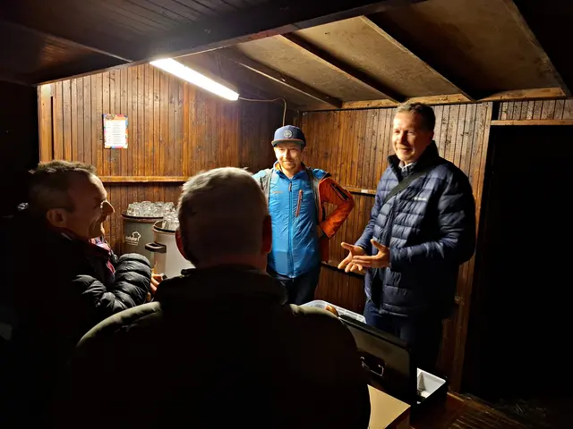 Am Glühweinstand | Foto: Brigitte Melder