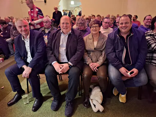 Komplette Bürgermeisterreihe: Andreas Poigneé, Thorsten Leva und Patrick Fassott | Foto: Brigitte Melder