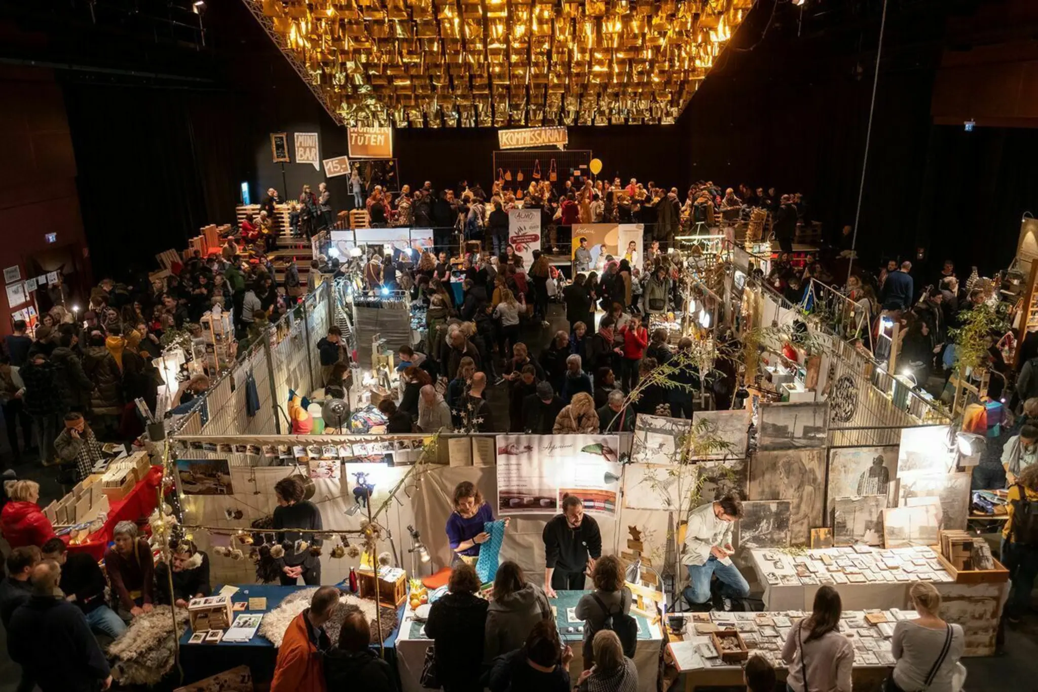 -Wundert-te-statt-Lametta-am-Wochenende-in-Karlsruhe