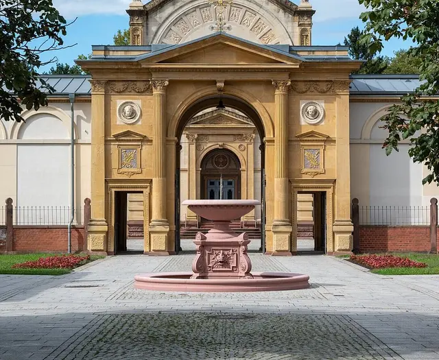 Eingangsportal des Hauptfriedhofs | Foto: Stadt Karlsruhe, Monika Müller-Gmelin