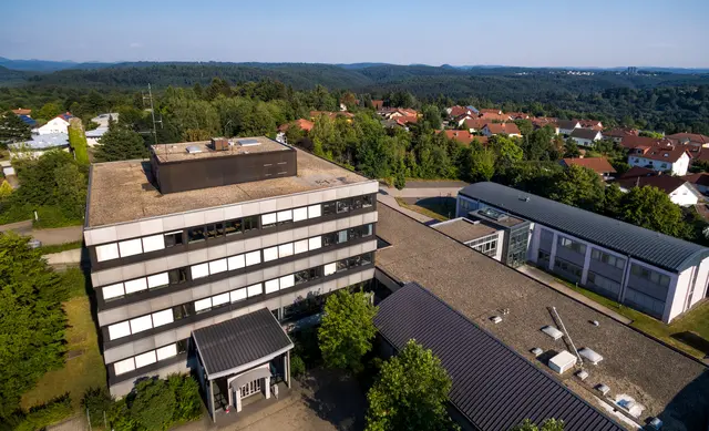 In der Kreisverwaltung auf dem Pirmasenser Sommerwald ist das Gesundheitsamt angesiedelt, das für Pirmasens, Zweibrücken und den Landkreis Südwestpfalz zuständig ist. | Foto: Erik Stegner