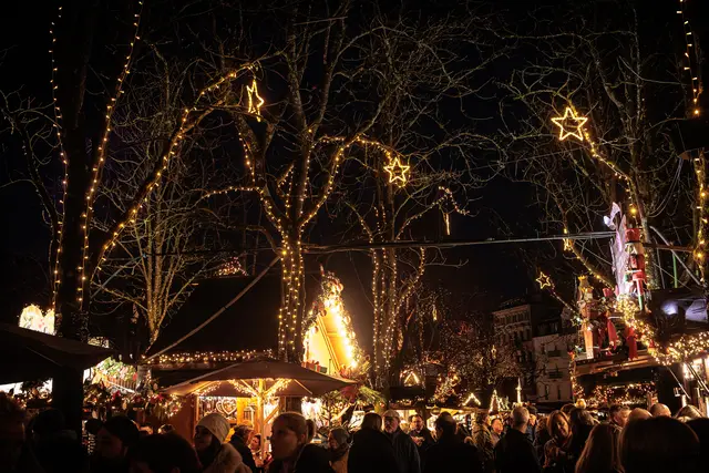 Bummeln auf dem Baden-Badener Christkindelsmarkt | Foto: Paul Needham
