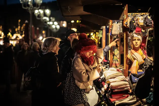 Bummeln auf dem Baden-Badener Christkindelsmarkt | Foto: Paul Needham