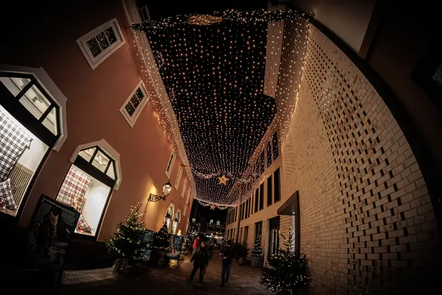 Festlich geschmücktes Ettlingen 2025 | Foto: Paul Needham