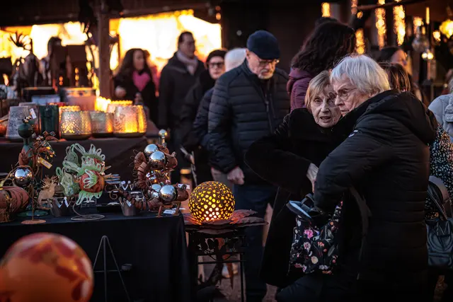 Bummeln auf dem Baden-Badener Christkindelsmarkt | Foto: Paul Needham