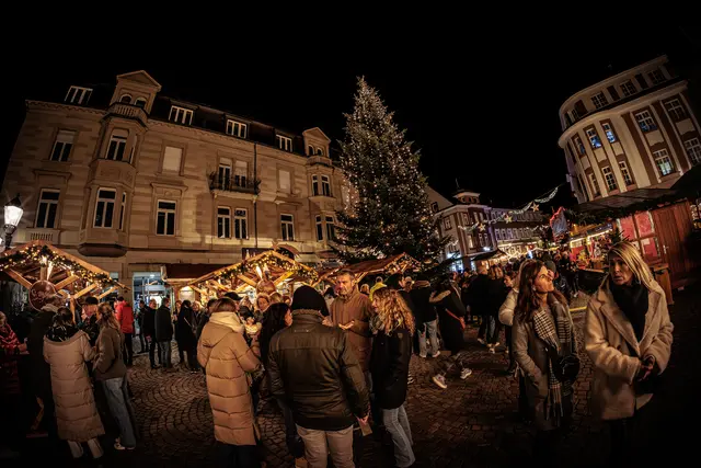 Den Sternlesmarkt in Ettlingen kann man auch nach Weihnachten noch besuchen | Foto: Paul Needham