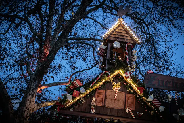 Weihnachtliches auf dem Christkindelsmarkt in Baden-Baden | Foto: Paul Needham