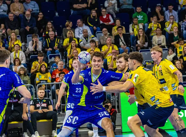 Sebastian Heymann stoppt Julian Köster | Foto: Wolfgang Neuberth