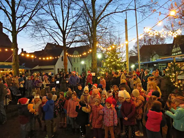 Gut besuchter 1. Schwegenheimer Weihnachtsmarkt  | Foto: Brigitte Melder