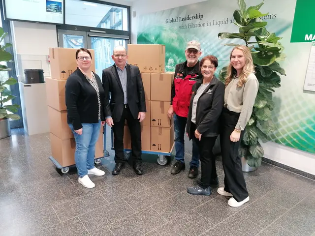 Von links: Heike Fronius, Werkleiter Markus Scheerle, Peter und Karin Maier sowie Sabrina Mei | Foto: Tafel Speyer