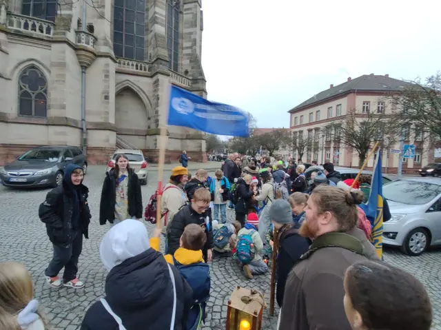 Vor der Gedächtniskirche in Speyer | Foto: Matthias May