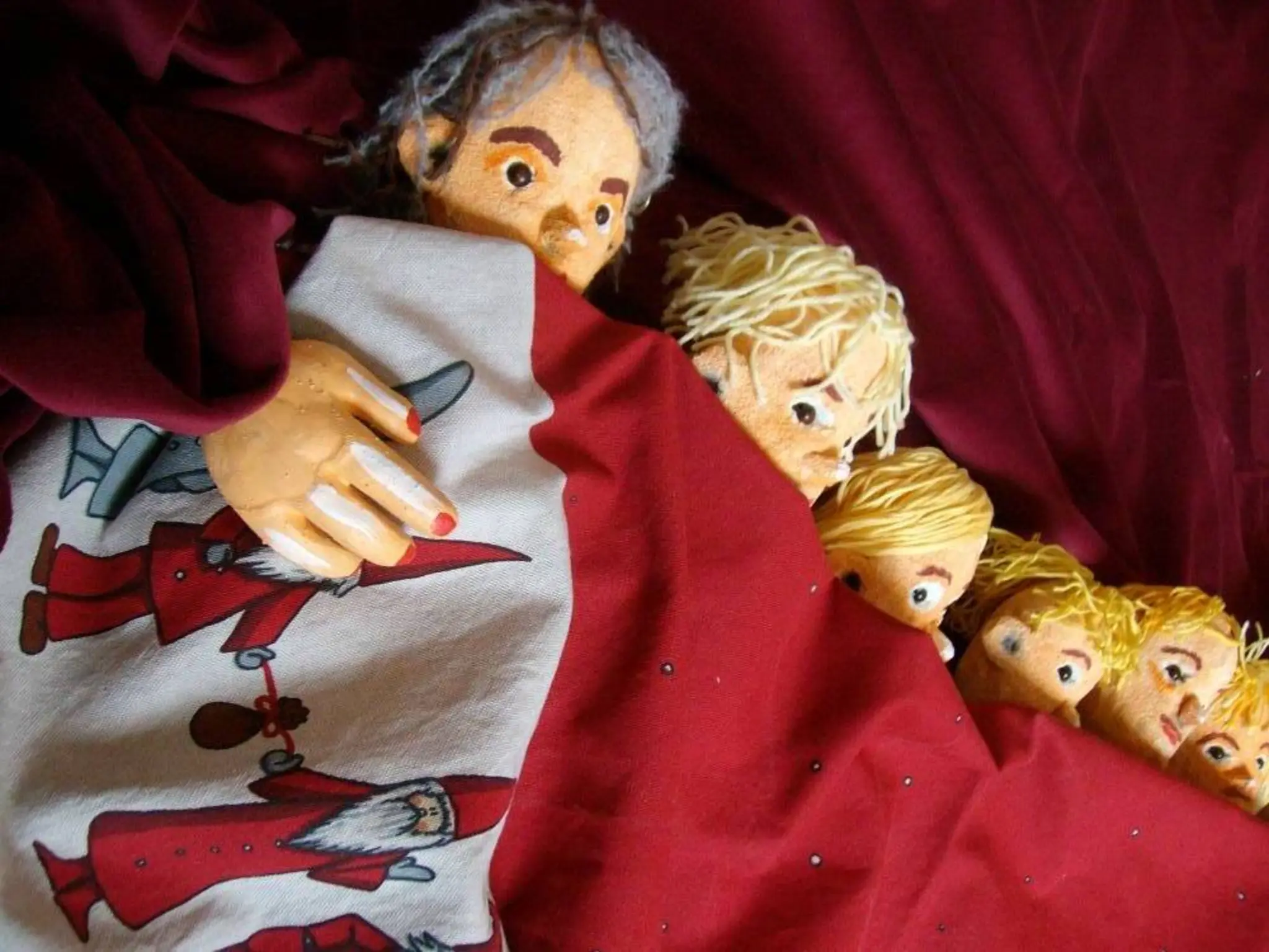 Magisches-Kindertheater-am-4-Advent-im-Hambacher-Schloss