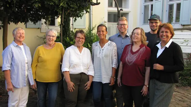 Simone Keller mit Teilen des ehrenamtlichen Besuchsdienstes | Foto: Diakonische Lebensberatungsstelle Obermoschel/gratis