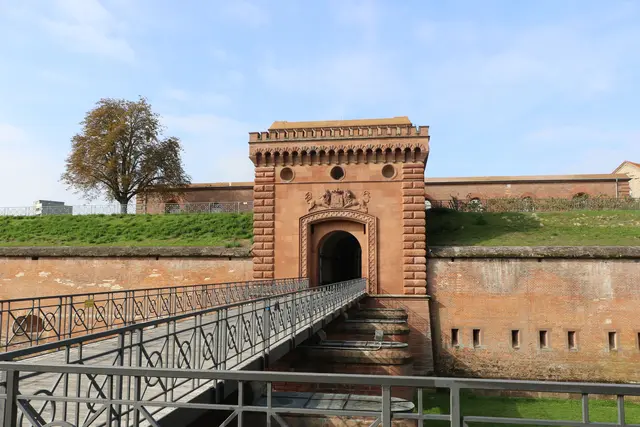 Festungsanlage Germersheim - Frauke Vos-Firnkes (Stadtverwaltung Germersheim) wurde zur Präsidentin des Vereins "Festungsnetz  Grenzenlos" gewählt | Foto: Heike Schwitalla