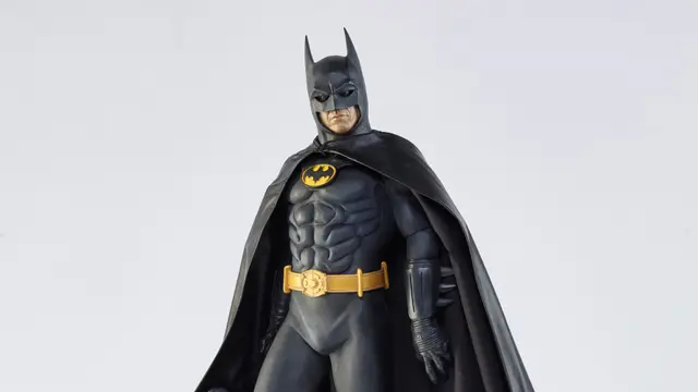 Sammlerfigur: Michael Keaton als Batman in dem Film „Batmans Rückkehr“ 
 | Foto: Hans-Georg Merkel/gratis