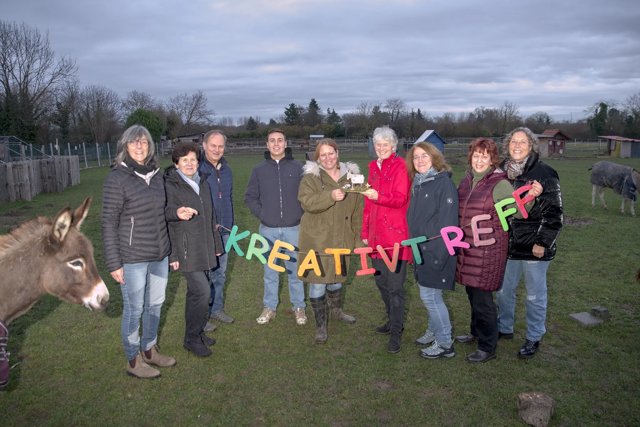 Der-Kreativtreff-Oppenheim-spendet-1200-an-den-TierGarten-Oppenheim