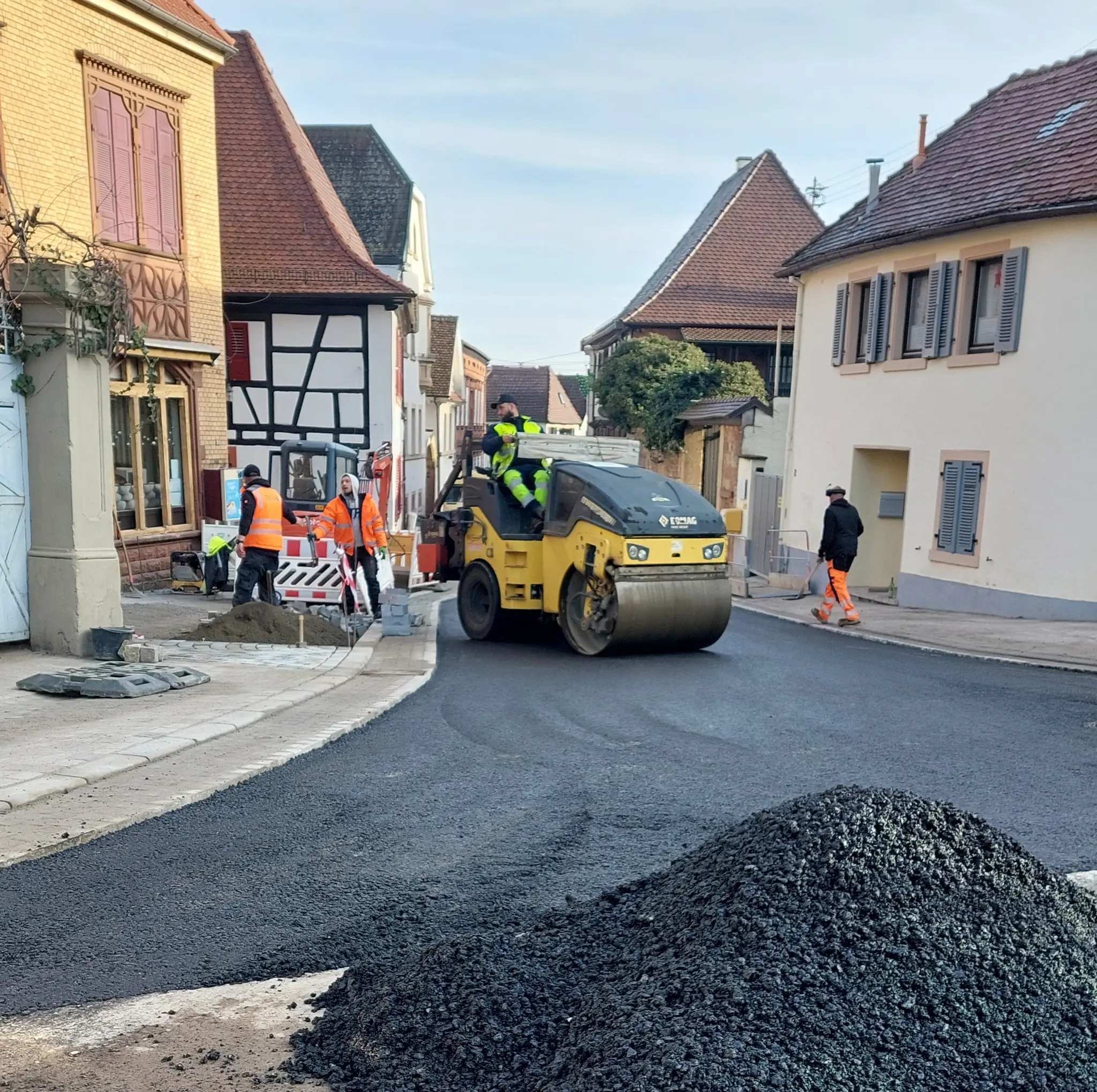 Sanierung-Ortsdurchfahrt-Diedesfeld-ffnung-ber-die-Feiertage