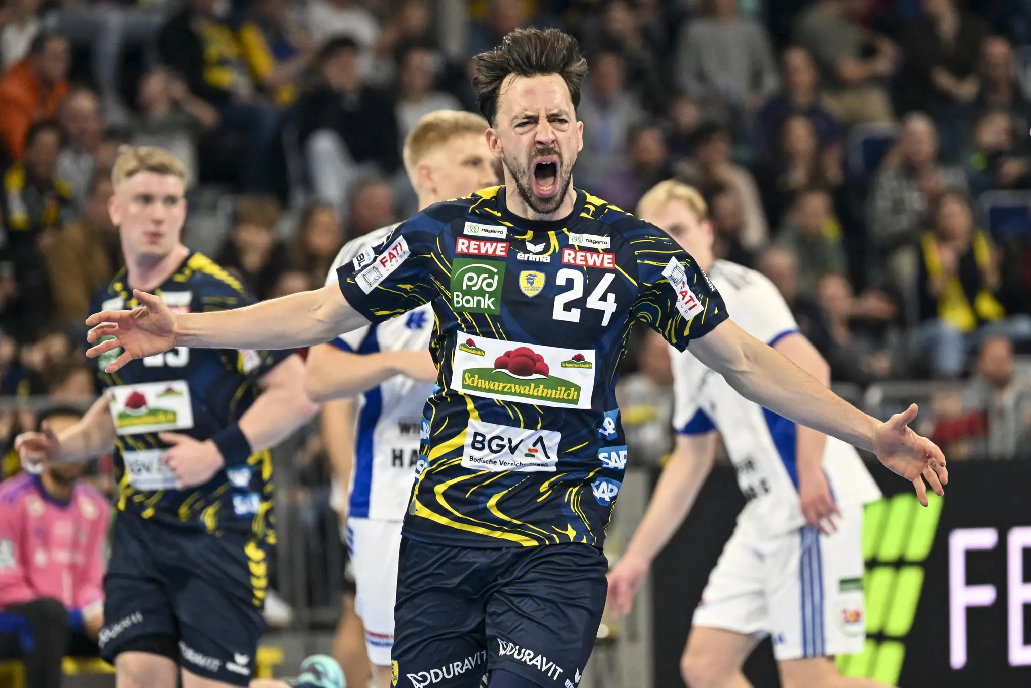 Rhein-Neckar-L-wen-Sieg-gegen-Hamburg-im-letzten-Heimspiel-des-Jahres