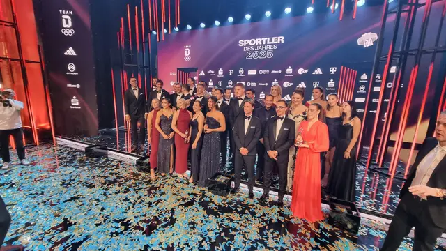 Bereit für das Gruppenbild der Ausgezeichneten | Foto: www.jowapress.de