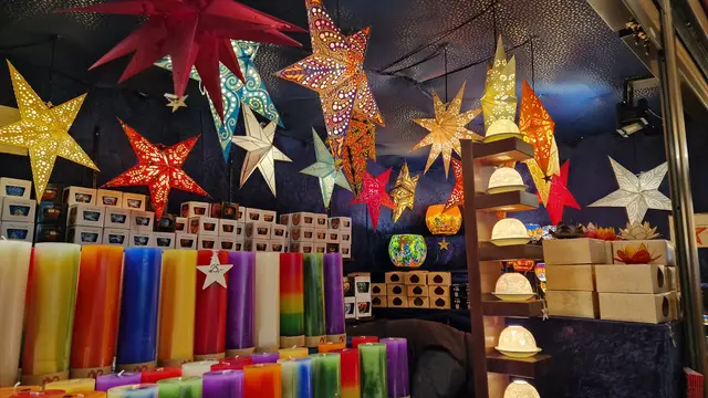 Landesweit werden jährlich rund 50 Weihnachtsmärkte polizeilich begleitet, insbesondere größere Weihnachts- und Wintermärkte in Mittel- und Oberzentren | Foto: Ralf Vester