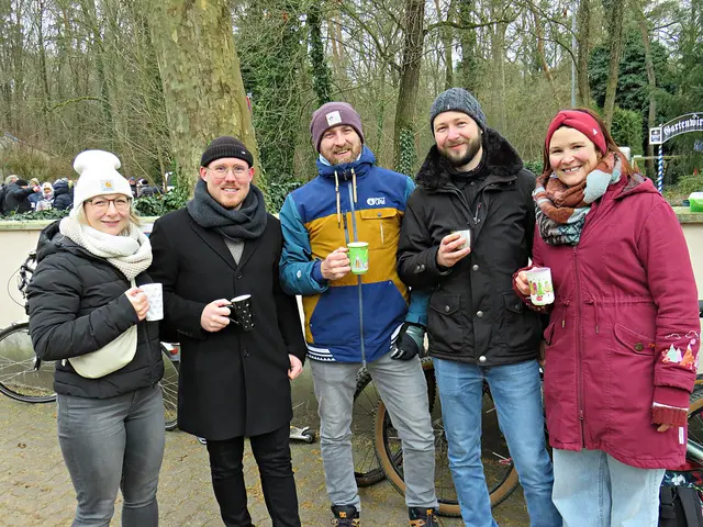 Böhl-Iggelheimer Freunde mit Double von Oli P. | Foto: Brigitte Melder