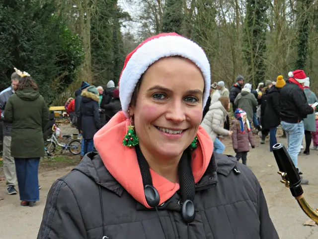 Nicole Peschke mit "Weihnachsgehänge" | Foto: Brigitte Melder