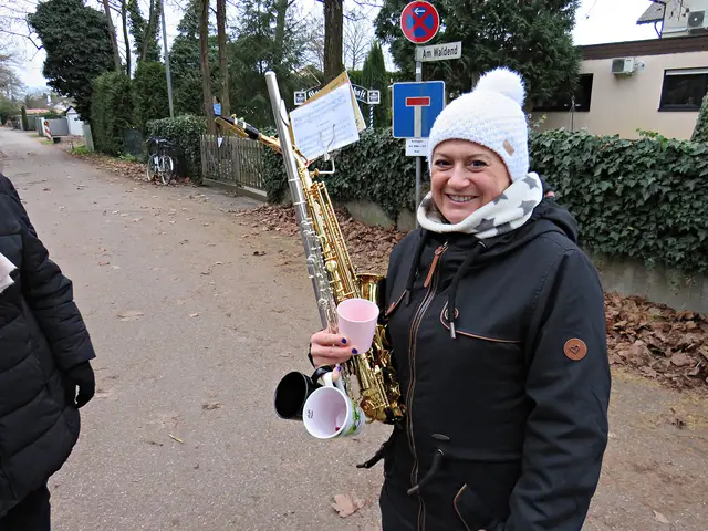 Zwei Klarinetten und drei Glkühweinbecher :-) | Foto: Brigitte Melder