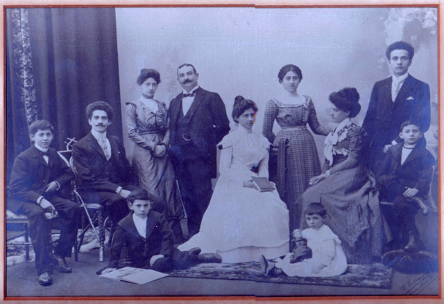 Die Frankenthaler Familie von Isaac und Isabella Schweitzer im Jahre 1899 | Foto: Archiv Werner Schäfer