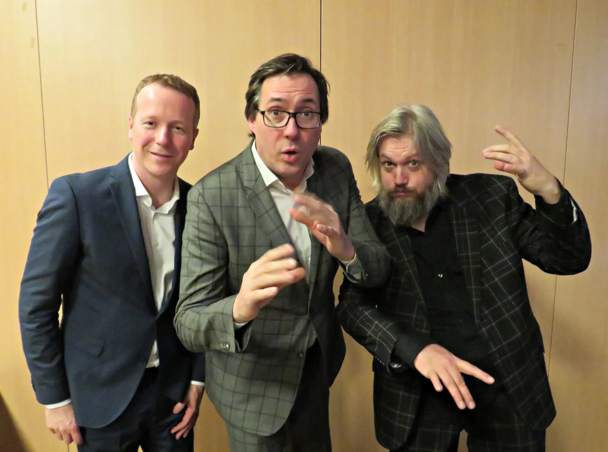 Virtuoses-mit-Witz-und-Tiefgang-Wildes-Holz-live-in-Gr-nstadt