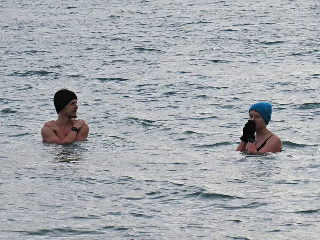 Nils und Maike blieben 10 Minuten im Wasser | Foto: Brigitte Melder
