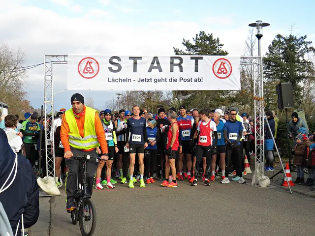 In Aktion: Daniel Jalalpoor mit den nächsten Startern im Rücken | Foto: Brigitte Melder