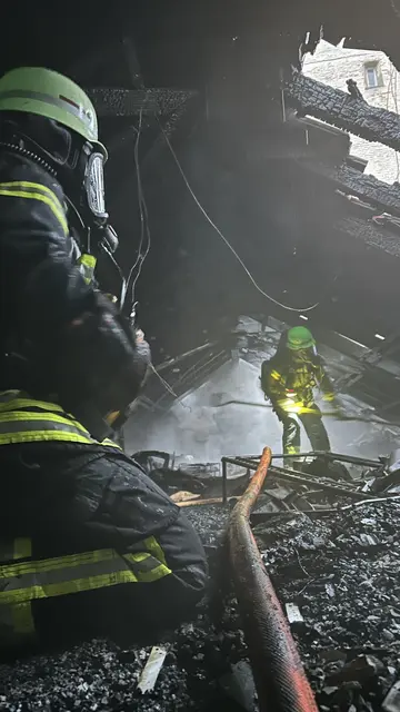 Die Feuerwehr Speyer sorgte mit ihrem zügigen Eingreifen dafür, dass das Feuer nicht auf benachbarte Gebäude übergreifen konnte | Foto: Stadt Speyer/Brand- und Katastrophenschutz