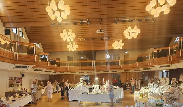 Im Bürgerhaus Maikammer findet wieder ein Markt statt – diesmal ein „Mercato siciliano“ mit einer vielfältigen Auswahl an sizilianischen Spezialitäten. | Foto: Eva Bender