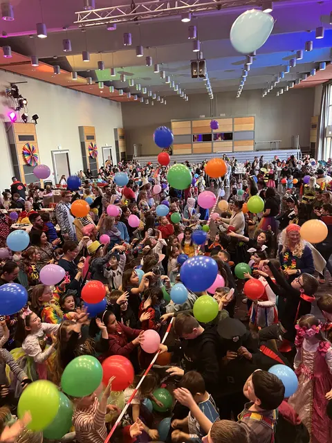 Auch für den Kinderfasching an Rosenmontag gibt es noch Tickets | Foto: SKG/gratis