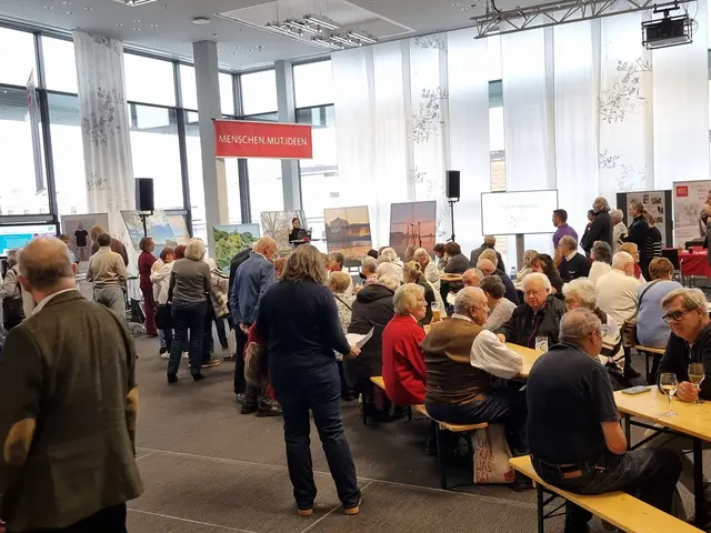 Auch die gastronomischen Angebote waren sehr begehrt.  | Foto: Charlotte Basaric-Steinhübl