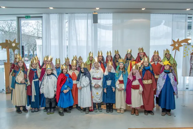 Die Sternsingergruppe 2026 in Neuhermsheim und Neuostheim | Foto: Bernhard Hübner