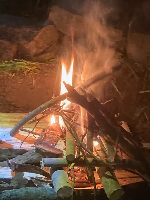 Feuer- Lebensmittelpunkt
Feuerbohren | Foto: M.Christmann-Koch