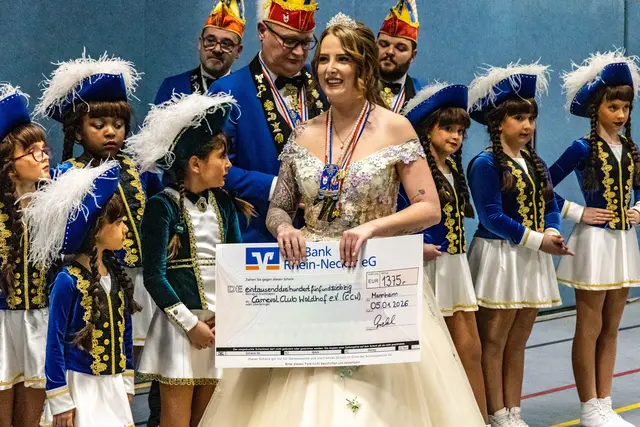 Scheckübergabe | Foto: Wolfgang Neuberth