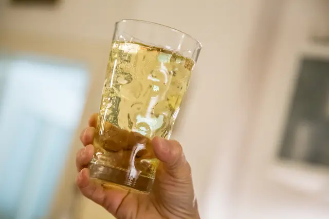Eine Weinschorle hat beinahe Konsequenzen | Foto: Roland Kohls