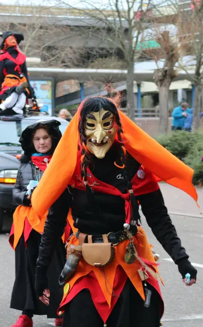 Jede Menge Maskenträger werden in Hettenleidelheim erwartet. | Foto: Gisela Böhmer