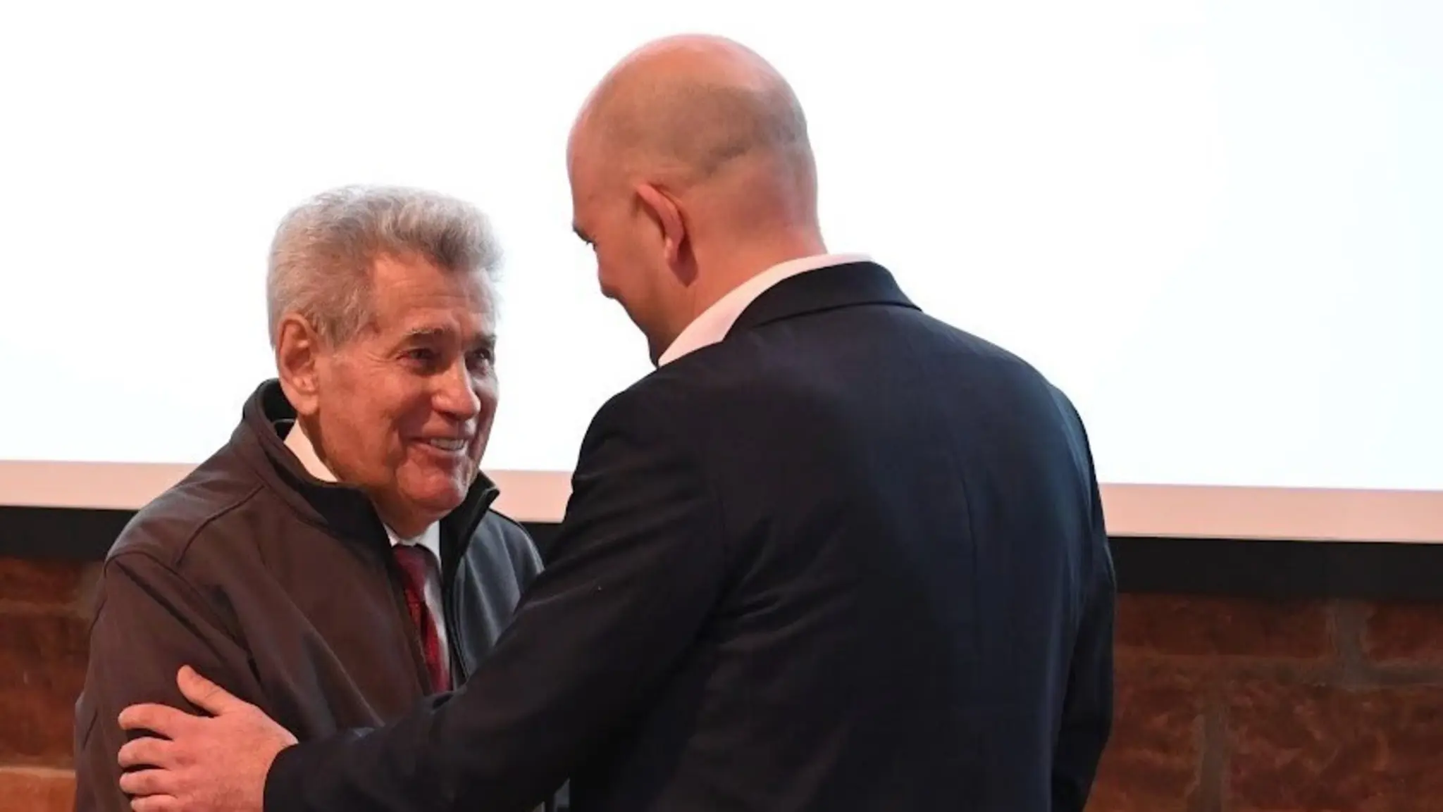 Landesehrennadel-f-r-Wladimir-Speigl